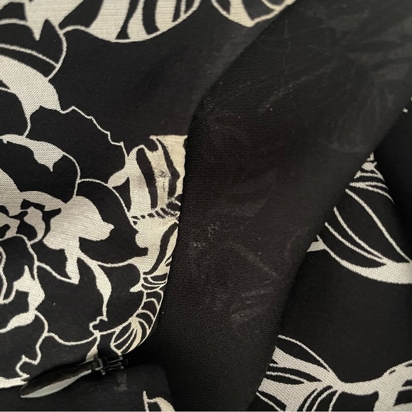 LOFT Black, And White Floral Print Sleeveless Dress 8 - Picture 8 of 10